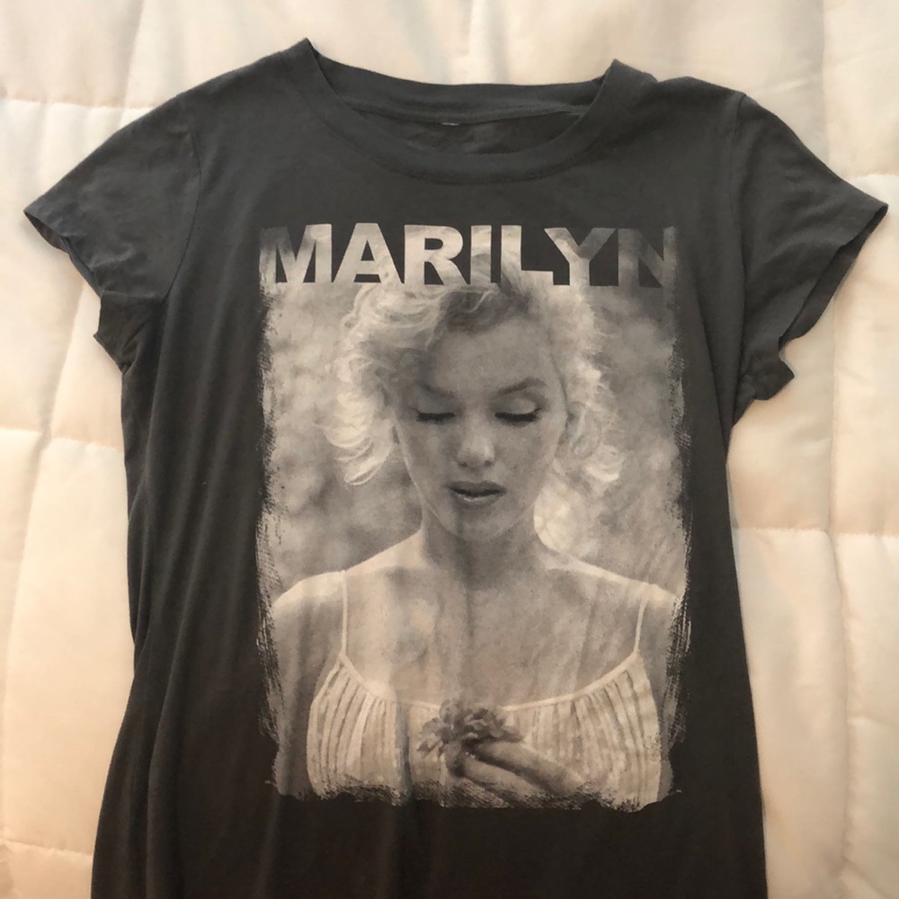 Marilyn Monroe shirt